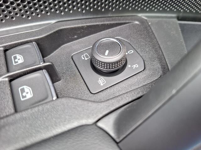 Volkswagen Tayron Hybrid 272pk R-Line Blackstyle Pano,Trekhaak,Camera