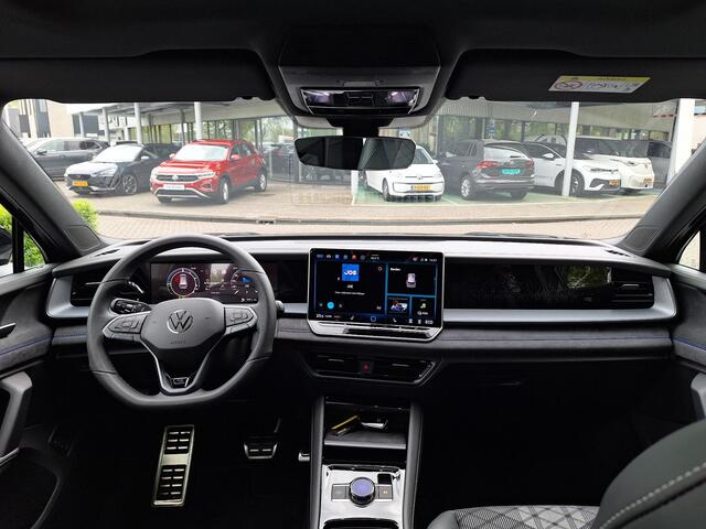 Volkswagen Tayron Hybrid 272pk R-Line Blackstyle Pano,Trekhaak,Camera