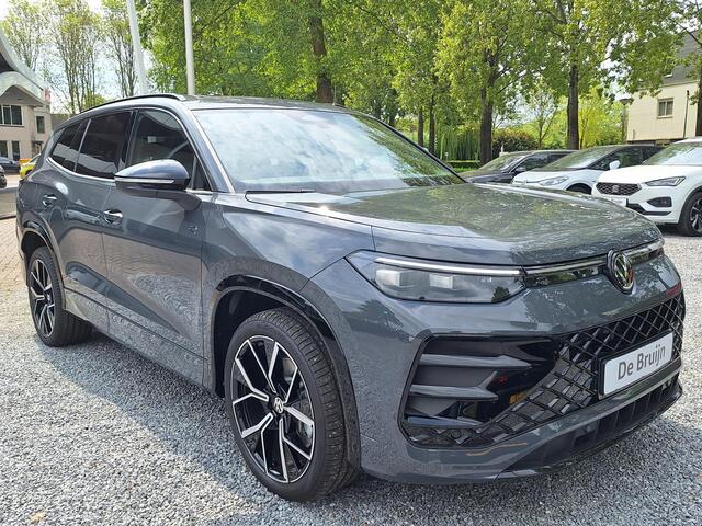 Volkswagen Tayron Hybrid 272pk R-Line Blackstyle Pano,Trekhaak,Camera