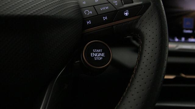 Cupra Terramar Business 1.5 TSI eHybrid 204pk DSG Automaat Trekhaak, Adaptive cruise control, Elektrische achterklep, Achteruitrijcamera, Stuurwiel verwarmd