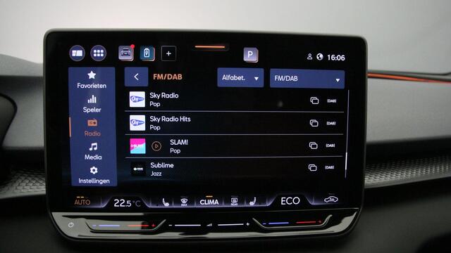 Cupra Terramar Business 1.5 TSI eHybrid 204pk DSG Automaat Trekhaak, Adaptive cruise control, Elektrische achterklep, Achteruitrijcamera, Stuurwiel verwarmd