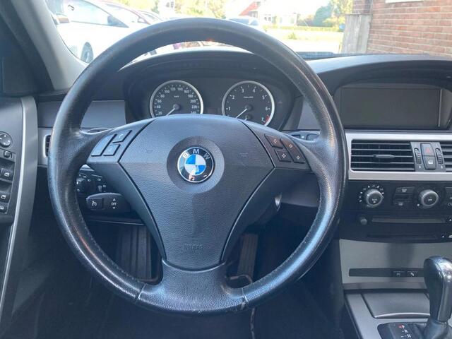 BMW 5-Serie 525i Executive Bj 2004 APK TOT 05-2027 ,Leer, Navi, Youngtimer