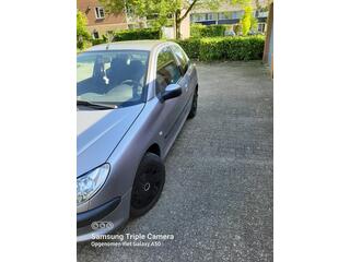PEUGEOT 206 2005