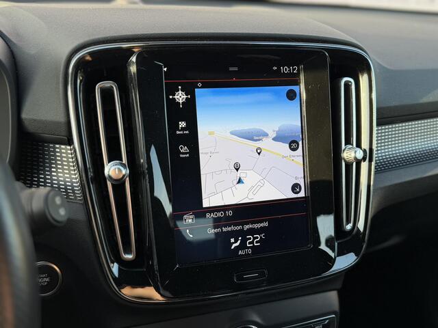 Volvo XC40 T4 R-Design Aut | Cruise Control | Trekhaak 1800 kg | Half Lederen Bekleding | Navigatie | Parkeersensoren V + A | Parkeercamera | Climate contro