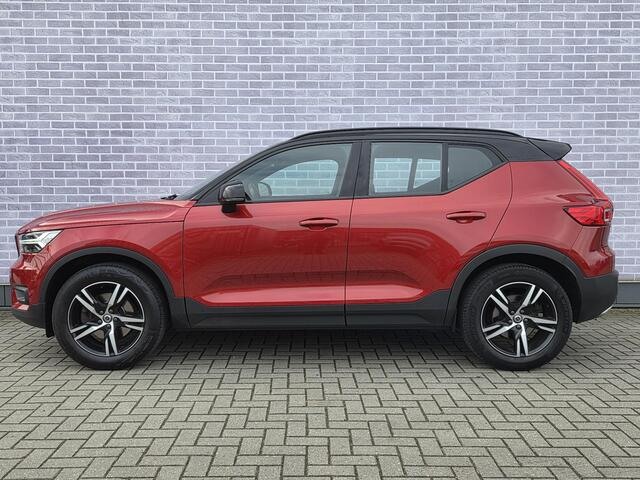 Volvo XC40 T4 R-Design Aut | Cruise Control | Trekhaak 1800 kg | Half Lederen Bekleding | Navigatie | Parkeersensoren V + A | Parkeercamera | Climate contro