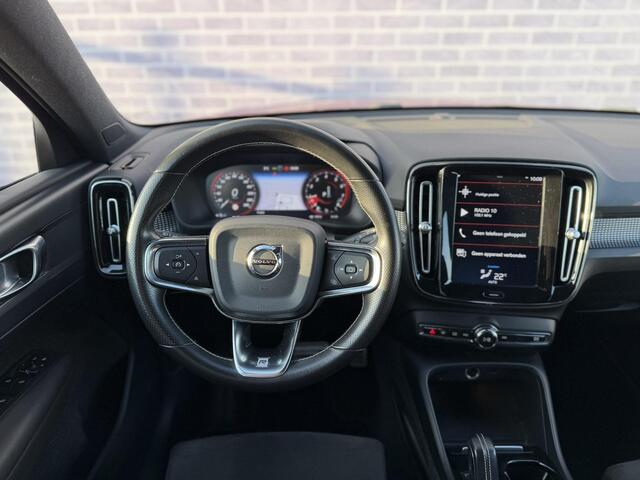 Volvo XC40 T4 R-Design Aut | Cruise Control | Trekhaak 1800 kg | Half Lederen Bekleding | Navigatie | Parkeersensoren V + A | Parkeercamera | Climate contro