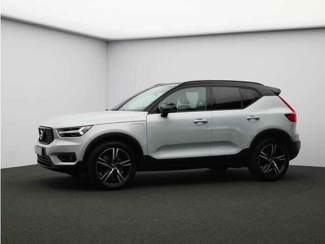 Volvo XC40 1.5 T5 Recharge R-Design / Trekhaak / Panoramadak / Harman Kardon / 360 Camera / Lederen Bekleding / Elektrische Stoelen / Getint Glas /