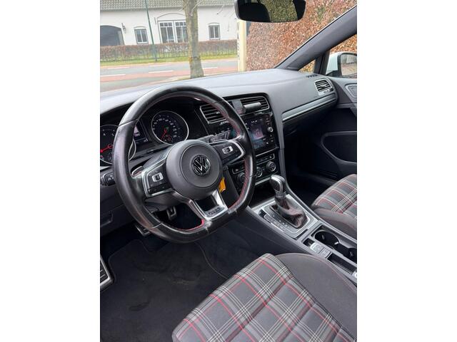 Volkswagen Golf 2.0 TSI GTI Perf DSG | ACC | Lane | Facelift