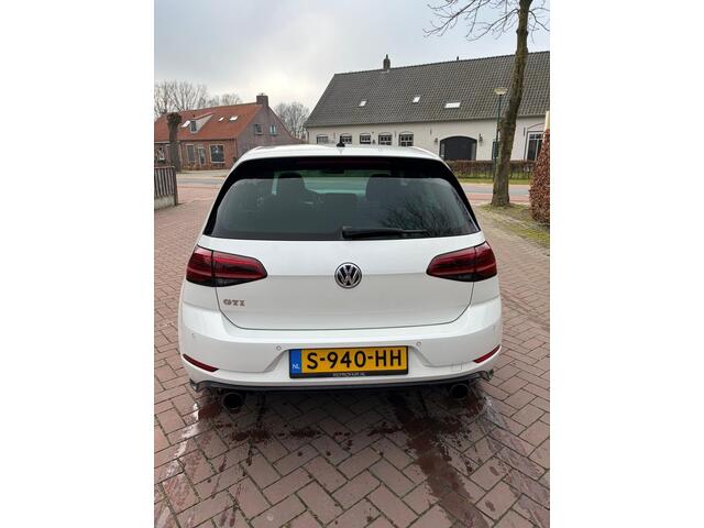 Volkswagen Golf 2.0 TSI GTI Perf DSG | ACC | Lane | Facelift