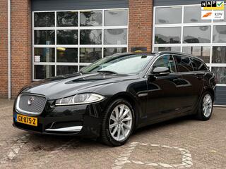 JAGUAR XF Sportbrake 2.2D, leder, navi, camera, afn trekhaak, Clima, NL auto