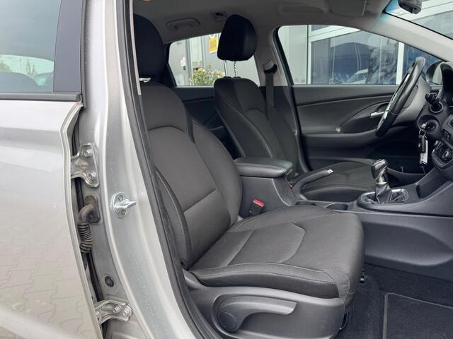 Hyundai I 30 Wagon 1.4 T-GDI Comfort | LED | Camera | Navigatie | Trekhaak | Climate | Cruise