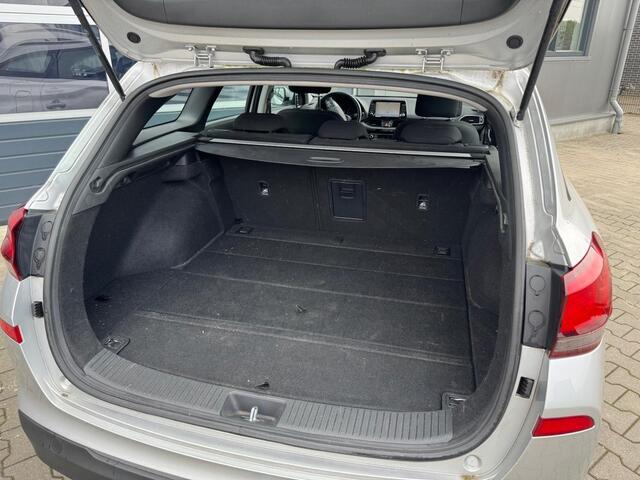 Hyundai I 30 Wagon 1.4 T-GDI Comfort | LED | Camera | Navigatie | Trekhaak | Climate | Cruise