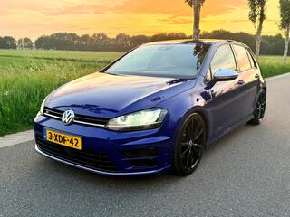 Volkswagen Golf VII