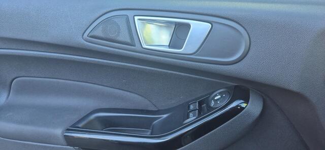 Ford Fiesta 1.6 Ti-VCT TitaniumautomaatNAPECCLichtmetaalNavigatie