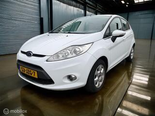 FORD FIESTA 1.6 Ghia