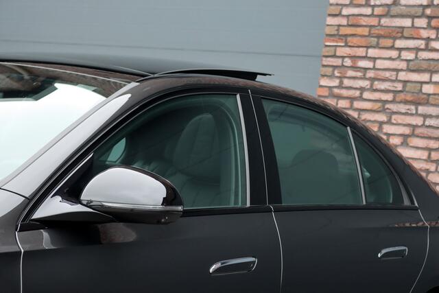 Mercedes-Benz E-Klasse 400 e 4MATIC AMG Line | Hyperscreen | Luchtvering | Achterasbesturing | Distronic+ | HUD | Massage | Burmester | Nappa Leder | Trekhaak | Vla