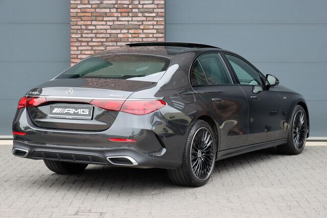 Mercedes-Benz E-Klasse 400 e 4MATIC AMG Line | Hyperscreen | Luchtvering | Achterasbesturing | Distronic+ | HUD | Massage | Burmester | Nappa Leder | Trekhaak | Vla