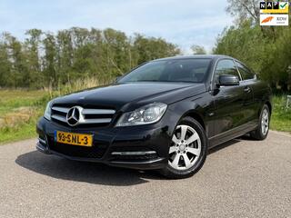 MERCEDES-BENZ C-KLASSE Coup� 180 / Automaat / NL Auto / NAP / Climate Control / Navigatie /