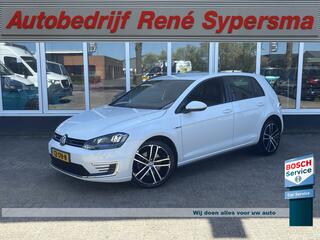VOLKSWAGEN GOLF 1.4 TSI GTE | Trekhaak | Stoelverwarming | Apple Carplay | Parkeer Camera