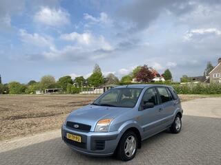 FORD FUSION 1.4-16V Champion
