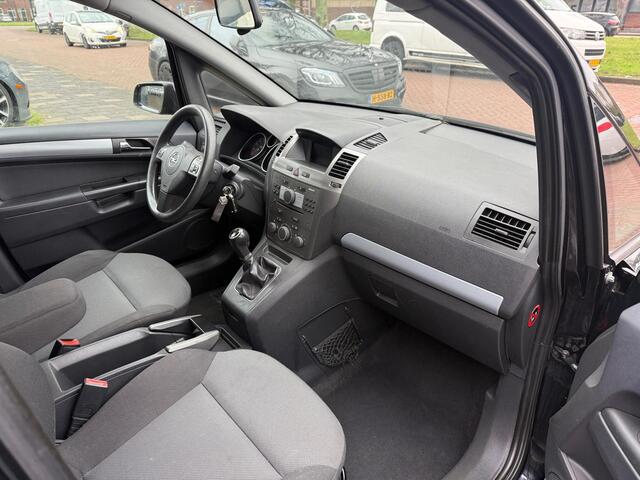 Opel Zafira 2.2 Enjoy Apk/Airco/6.Bak/GOED LEZEN AUB