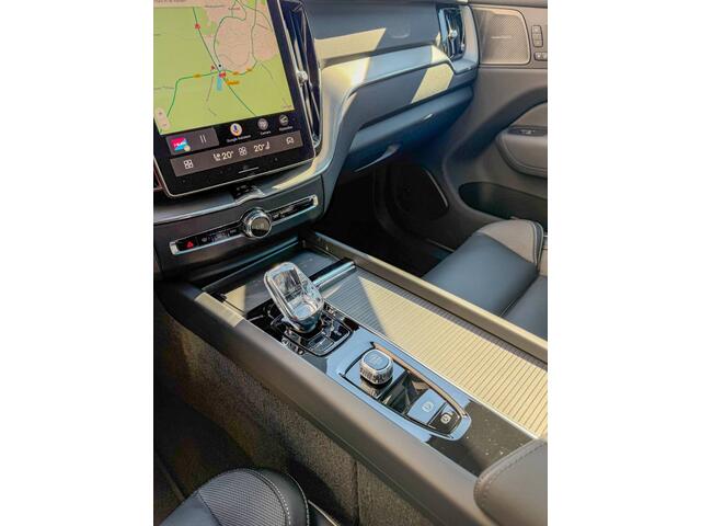 Volvo XC60 2.0 T8 Plug-in hybrid AWD Plus Black Edition Pano-360-Head up-Keyless-H&K-21