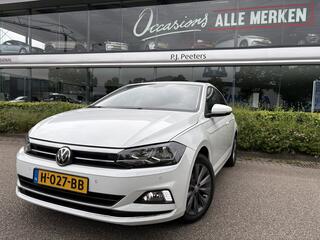 VOLKSWAGEN POLO 1.0 TSI Highline Airco - Apple carplay - Navigatie - Parkeersensoren - Parkeer assistent - Cruise control - Licht metalen velgen 16 inch - Lederen versnellingspook - Bluetooth - Led verlichting - Radio - Start/stop systeem - Stuur leder - Stuur multifunct