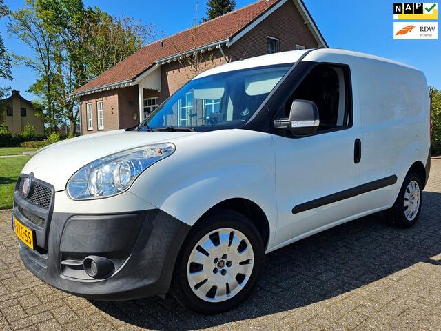 Fiat Doblo Cargo 1.4i Benzine met Navi, PDC Camera, Zijdeur en Diverse Opties