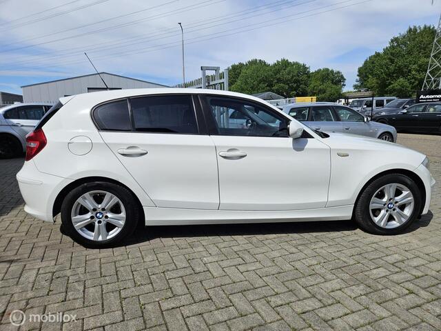 BMW 1-Serie 116i Business Line Ultimate Edition AUTOMAAT met  KETTING.
