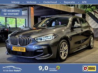 BMW 1-SERIE 118i Executive Edition M-Sport | Panorama | Camera | NAP | Stoelverwarming | Sfeerverlichting