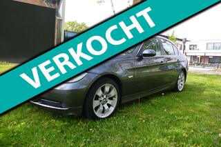 BMW 3-SERIE 320i Executive automaat-airco-cruise-navigatie