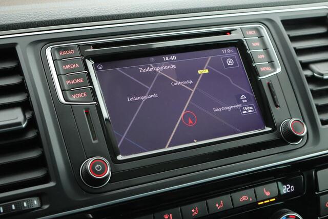 Volkswagen Transporter 2.0 TDI 204pk DSG L1H1 Caravelle Marge Trekhaak Leder Navigatie Led Koplampen ACC