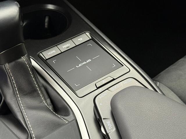Lexus UX 250h Comfort Line | Trekhaak | Camera | Adaptive Cruise | Stoel-/Stuurverwarming | CarPlay