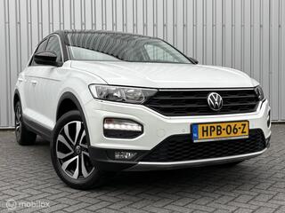 VOLKSWAGEN T-Roc 1.5 TSI Active | Aut | Trekhaak | Camera | PDC | LED | Apple Carplay | Volledige historie |