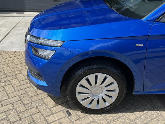 Skoda Kamiq 1.0 TSI 110pk DSG Ambition / Panoramadak / Virtual cockpit / Navigatie / Smartlink / Parkeersensoren V+A /  17'' LMV