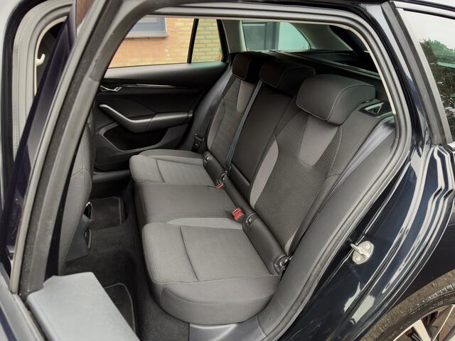Skoda Octavia Combi 1.4 TSI AUT6 iV PHEV EDITION NAVI AIRCO DIGI-DASH APPLE-CARPLAY LED LMV PDC STE MODEL 
