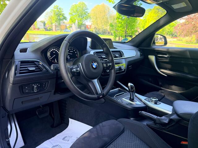 BMW 1-Serie 118i Executive M-Sport | Alcantara | Automaat | BMWLaser