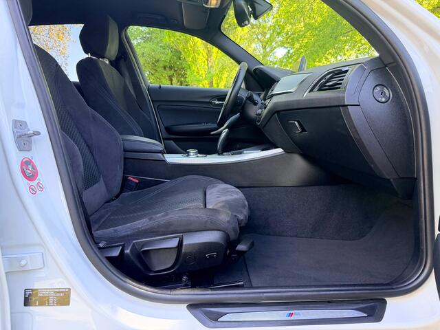 BMW 1-Serie 118i Executive M-Sport | Alcantara | Automaat | BMWLaser