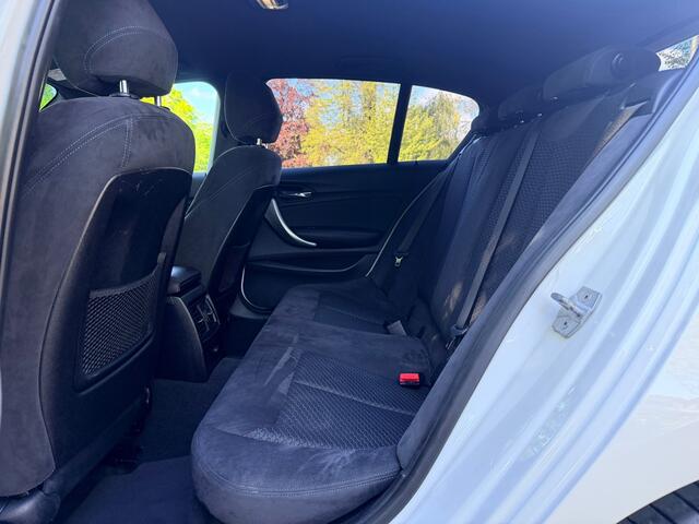 BMW 1-Serie 118i Executive M-Sport | Alcantara | Automaat | BMWLaser