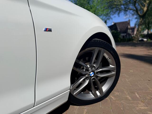 BMW 1-Serie 118i Executive M-Sport | Alcantara | Automaat | BMWLaser