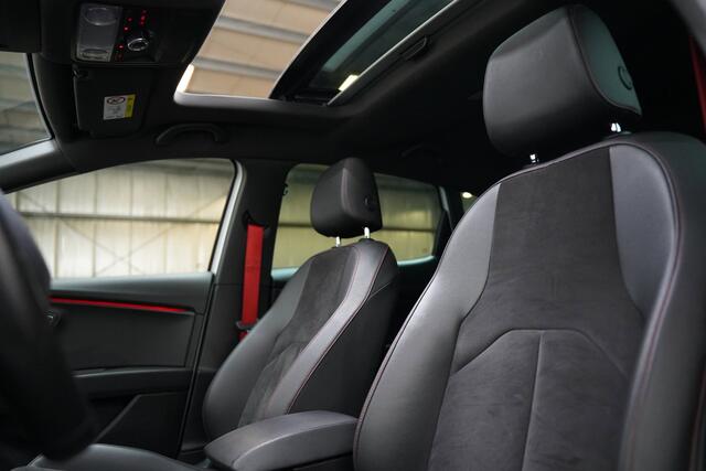 Seat Leon 1.5 TSI FR PANO VIRTUAL SFEER ACC SFEER TREKHAAK