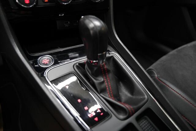 Seat Leon 1.5 TSI FR PANO VIRTUAL SFEER ACC SFEER TREKHAAK