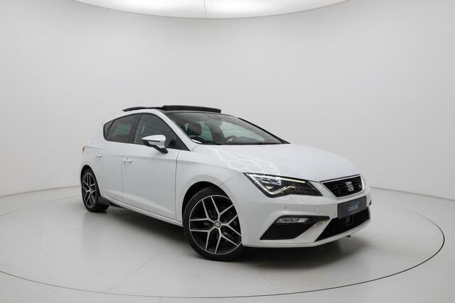 Seat Leon 1.5 TSI FR PANO VIRTUAL SFEER ACC SFEER TREKHAAK