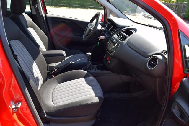 Fiat Punto Evo 0.9 TwinAir Sempre Climate Cruise Navi 100pk
