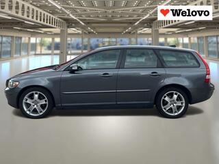 VOLVO V50 2.4 Edition II Sport Trekhaak,PDC,Automaat,netjes onderhouden..
