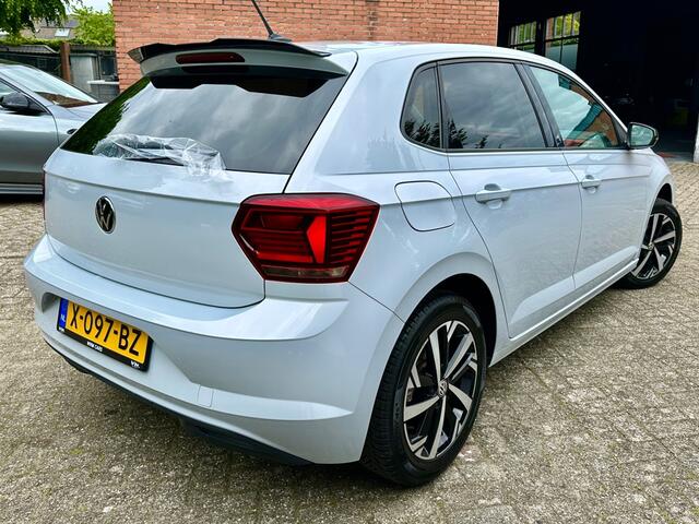 Volkswagen Polo 1.0 TSI Beats - ACHTERUITRIJCAMERA - SFEERVERLICHTING - NAVI - AUTOMATISCHE CLIMA - STOELVERW - APPLE CARPLAY -