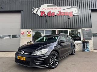 VOLKSWAGEN GOLF 1.5 TSI R-line Trekhaak Camera Massage Carplay Mooi uitgevoerd!
