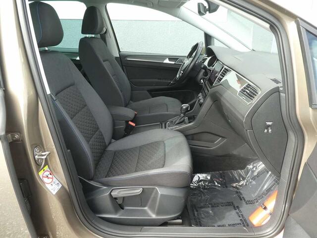 Volkswagen Golf SPORTSVAN Sportsvan 1.0 TSI BMT Join AUTOMAAT Navi, Camera