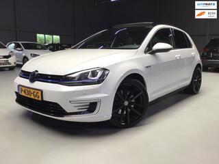 VOLKSWAGEN GOLF 1.4 TSI GTE I Pano I Camera I Stoelverw I Navi I Dode Hoek I Led I 19inch I Getint Glas I Clima I Park. sens I ACC