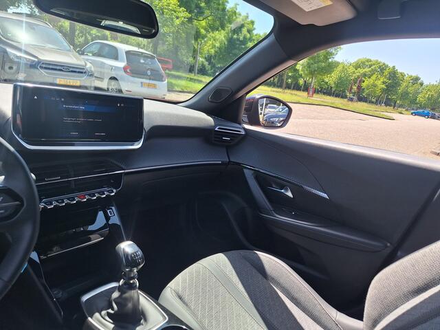 Peugeot 2008 1.2 PureTech 100 Allure